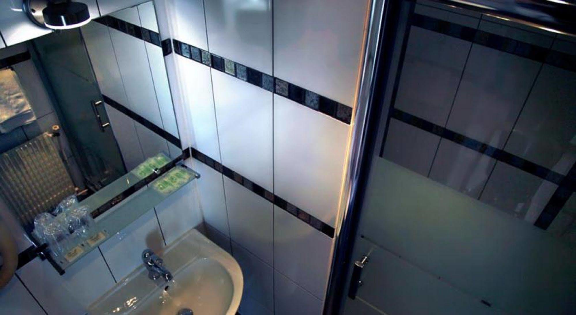 Hotel Briand Devient Hotel Ipl Levallois-Perret Exterior foto